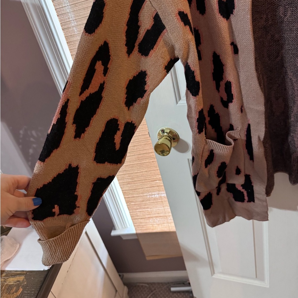 Leopard Open Front Cardigan - Picture 2 of 3